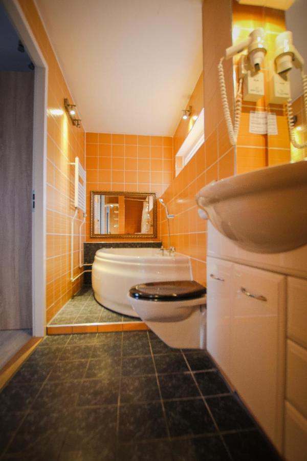 Hotel Joli Bergen Bagian luar foto